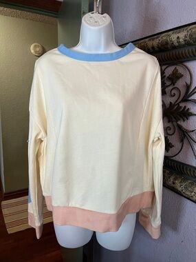 One Eleven North Cream Sweatshirt with Star Color block Accent Sz S- so cute